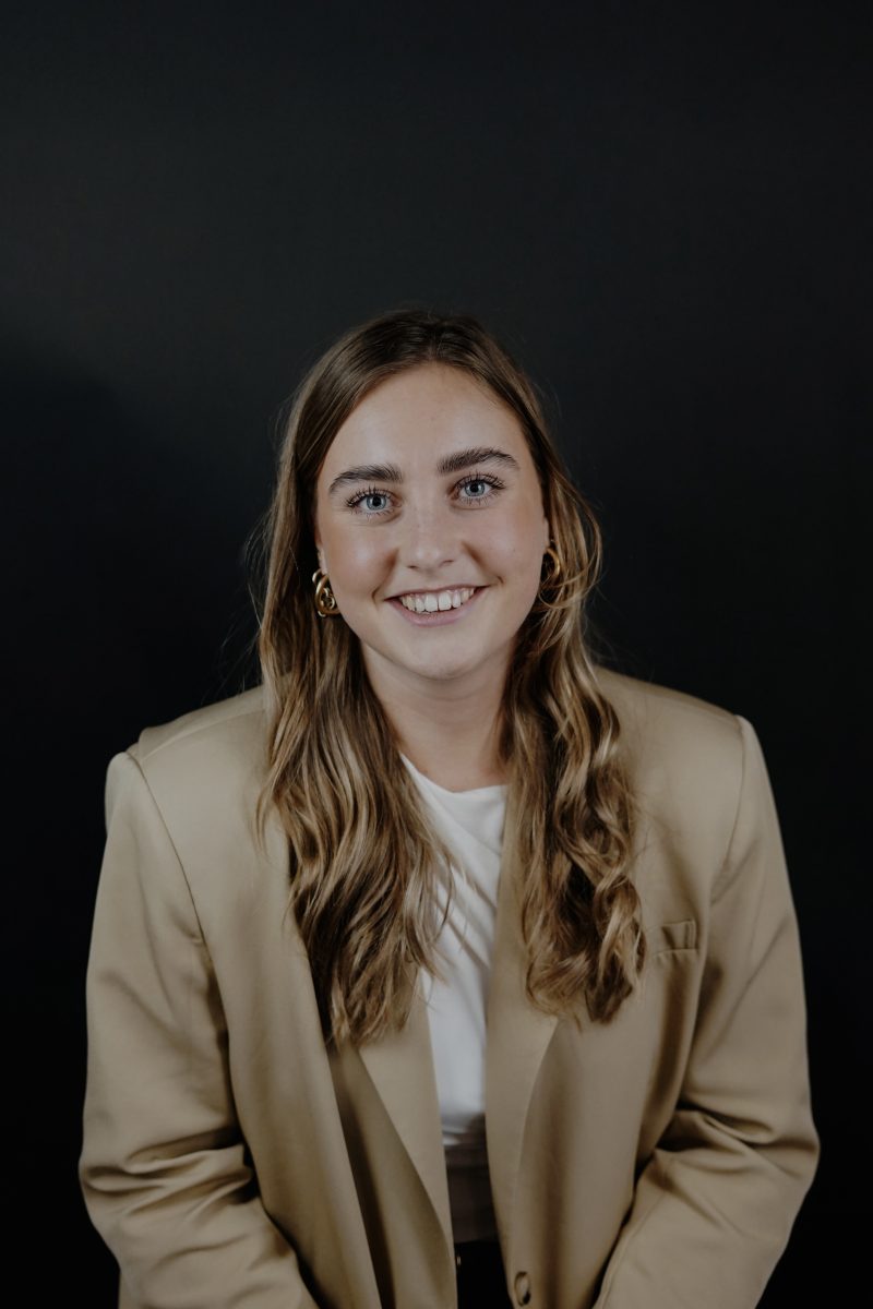 edited in tezza with: dime, contrast, brightness, & exposure