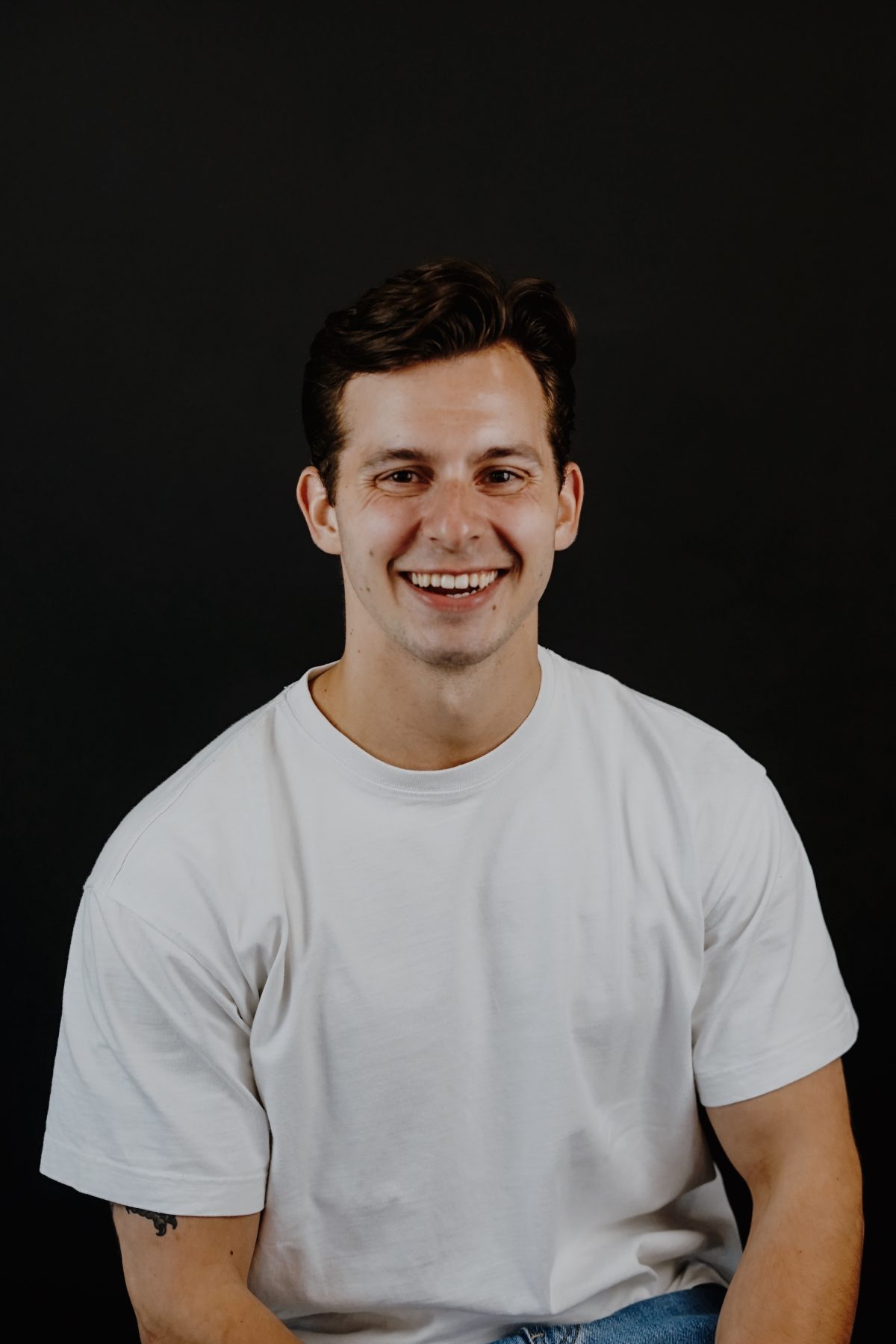 edited in tezza with: dime, contrast, brightness, & exposure