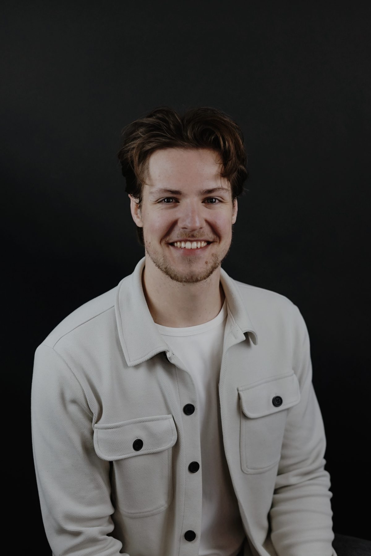 edited in tezza with: dime, brightness, & exposure